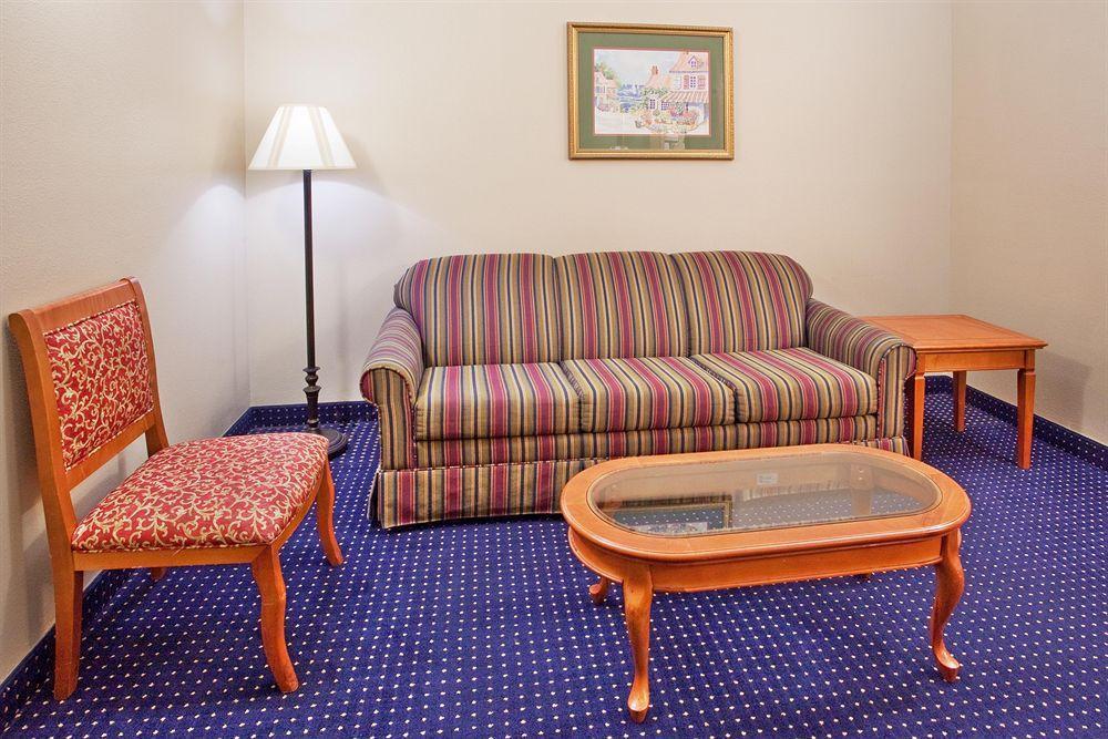 Savannah Gateway Hotel & Suites Georgetown Værelse billede